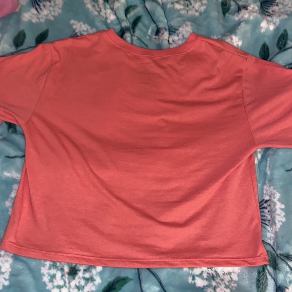 Sanrio Women's Pink and Yellow Crop-top Gudetama SZ MED The Scream NWOT - Picture 4 of 4